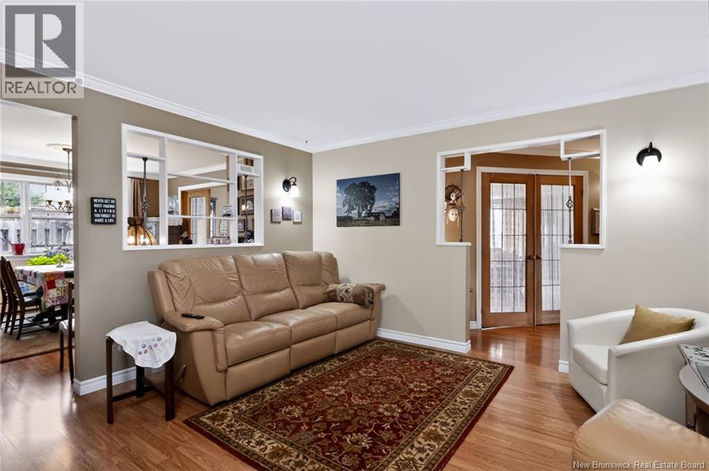29 Hillhurst Property Photo 14