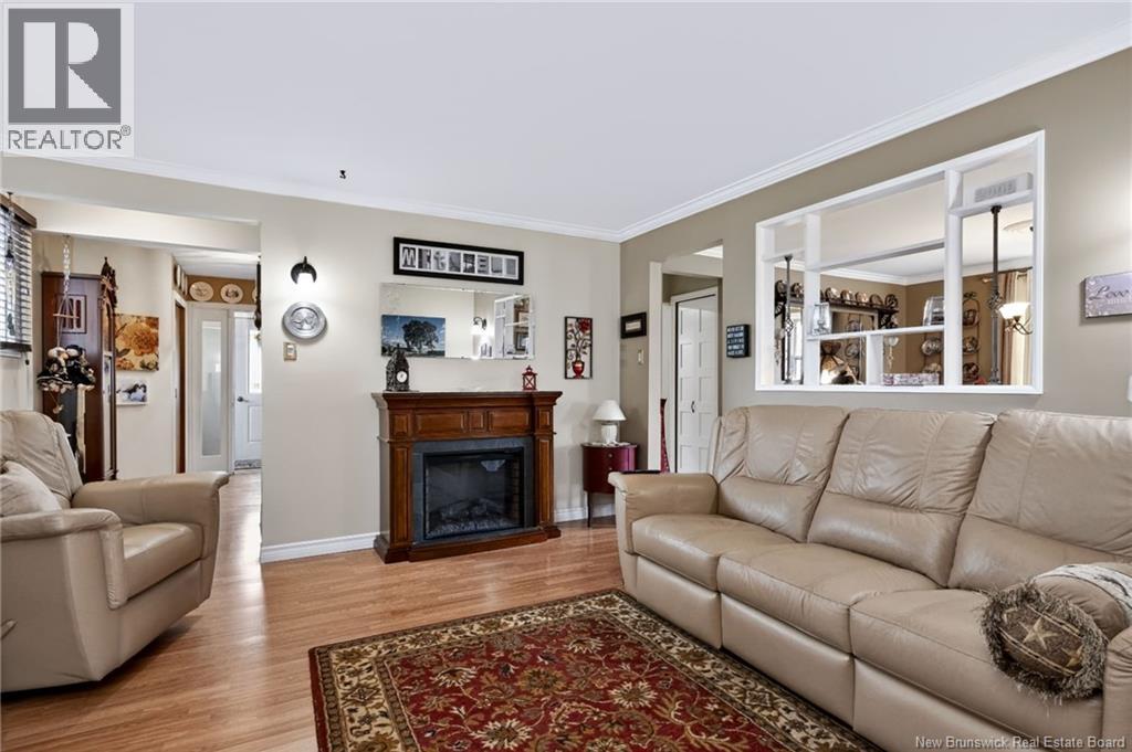 29 Hillhurst Property Photo 15