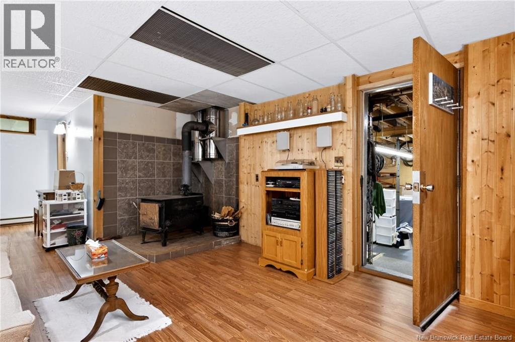 29 Hillhurst Property Photo 28