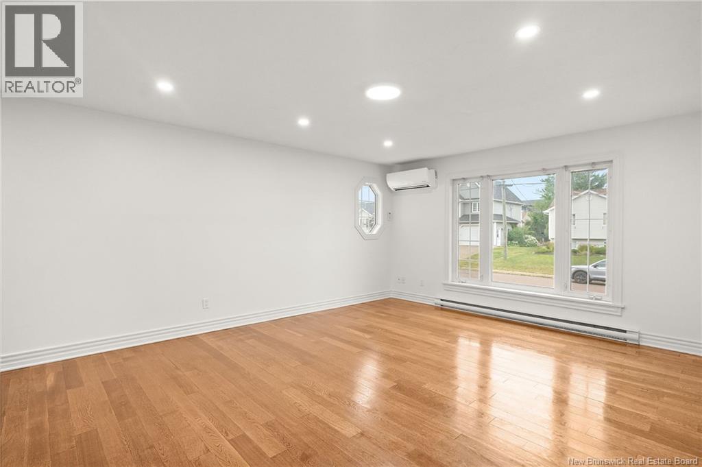 48 Barrington Property Photo 14