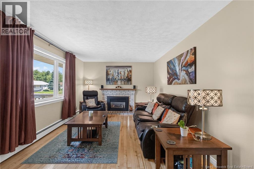 38 Lindsay Street Property Photo 2