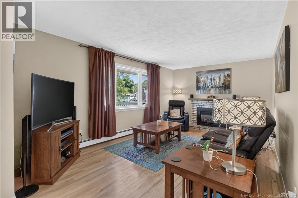 38 Lindsay Street Property Photo 9