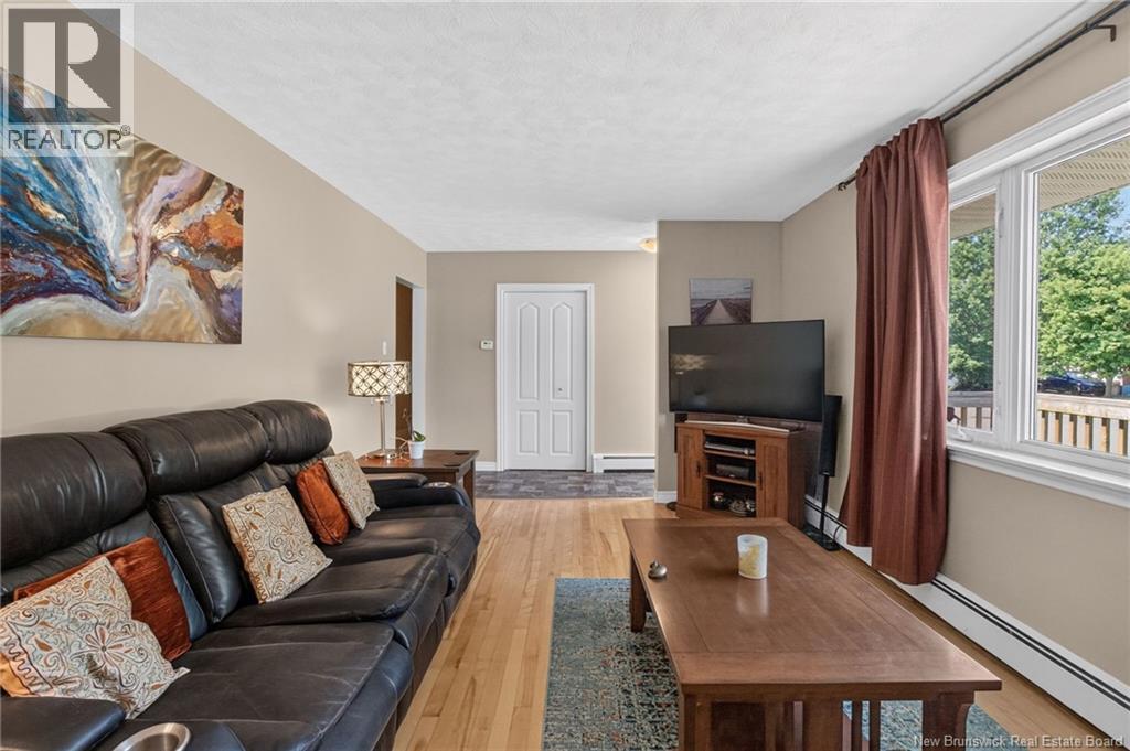 38 Lindsay Street Property Photo 11