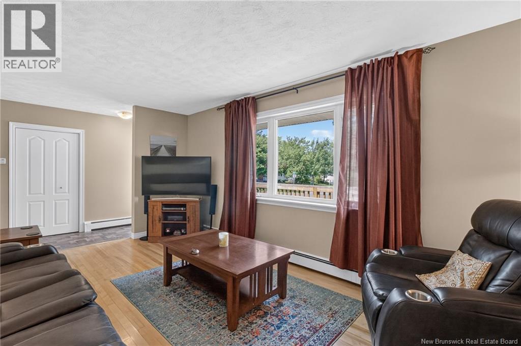 38 Lindsay Street Property Photo 12