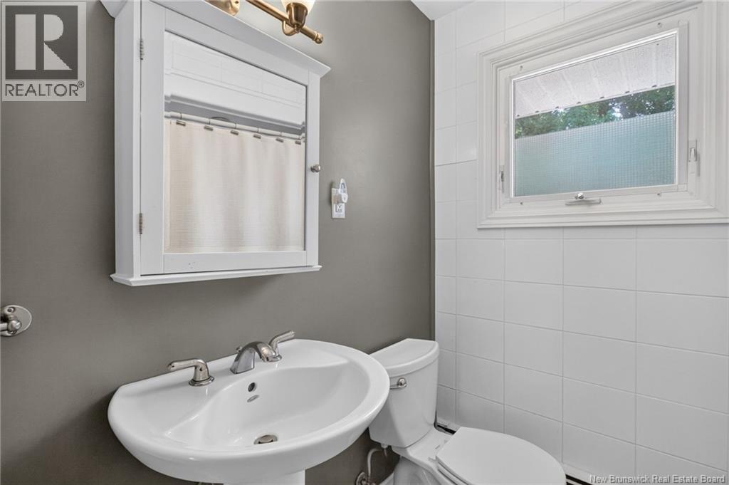38 Lindsay Street Property Photo 22