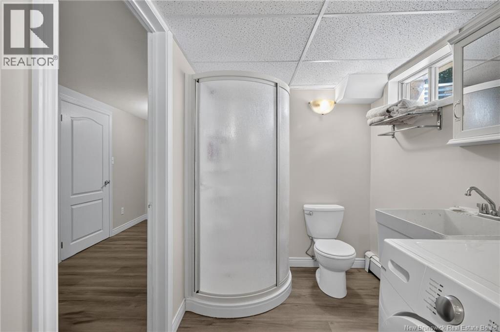 38 Lindsay Street Property Photo 32