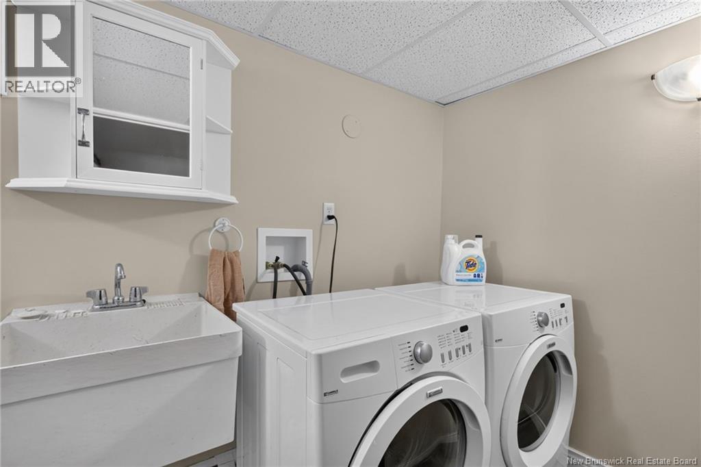 38 Lindsay Street Property Photo 33