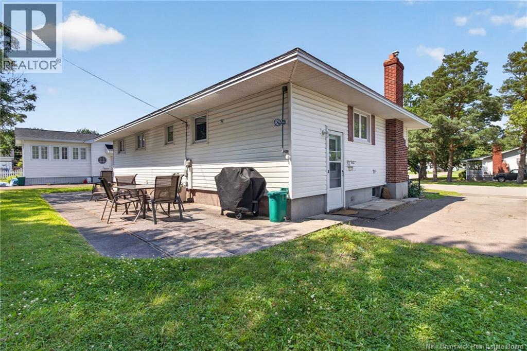 38 Lindsay Street Property Photo 42
