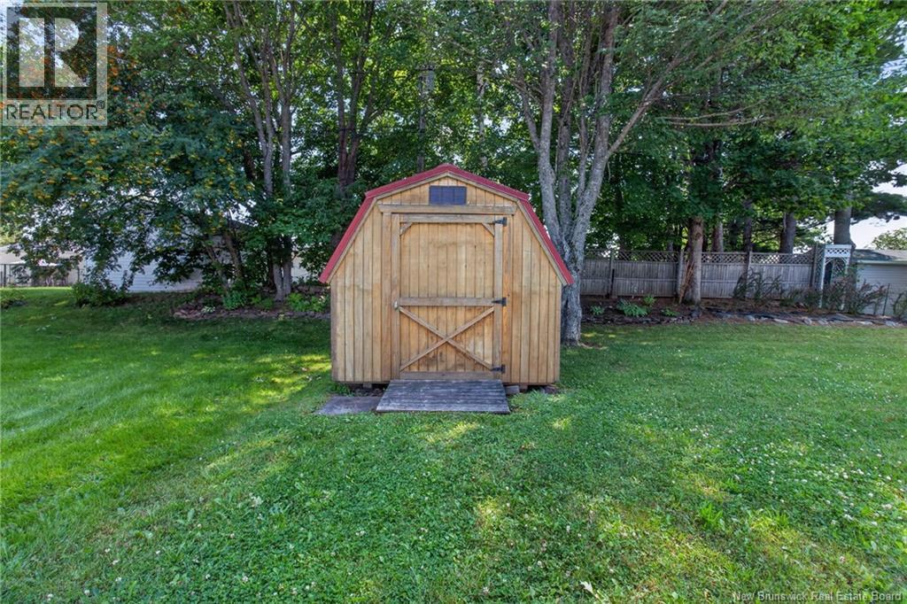 38 Lindsay Street Property Photo 44