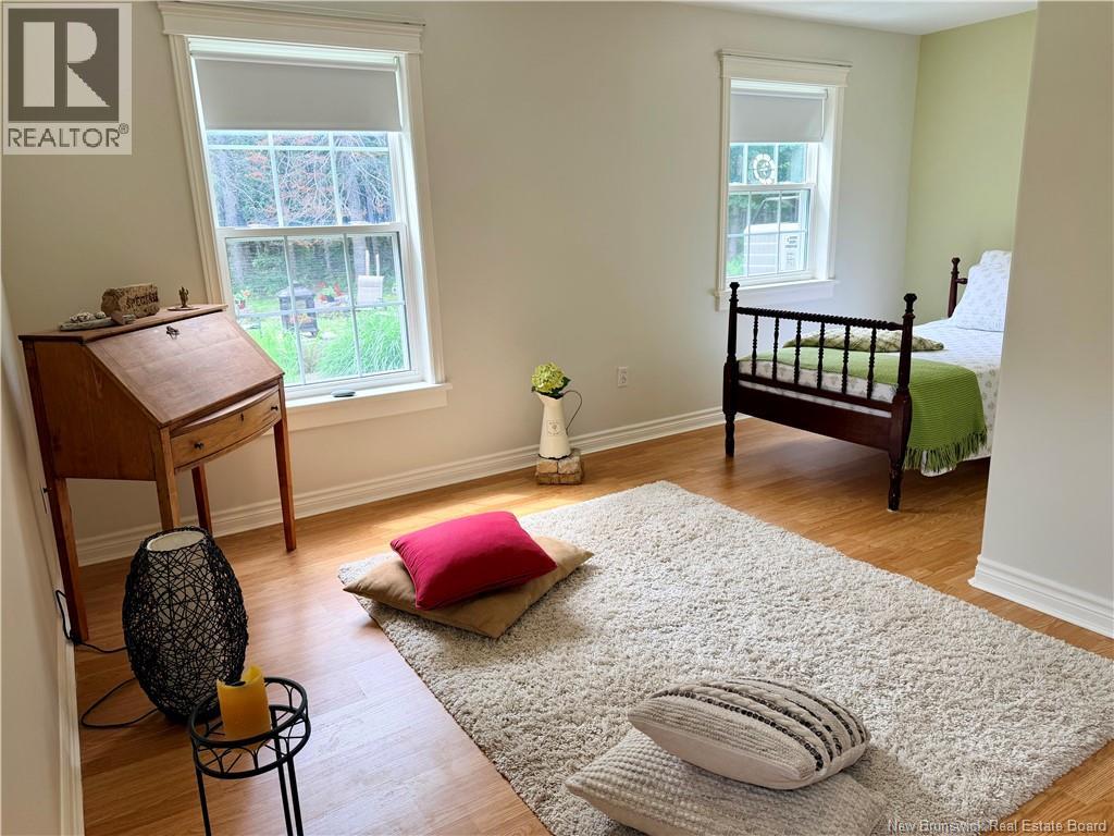 33 Amy Street Property Photo 28