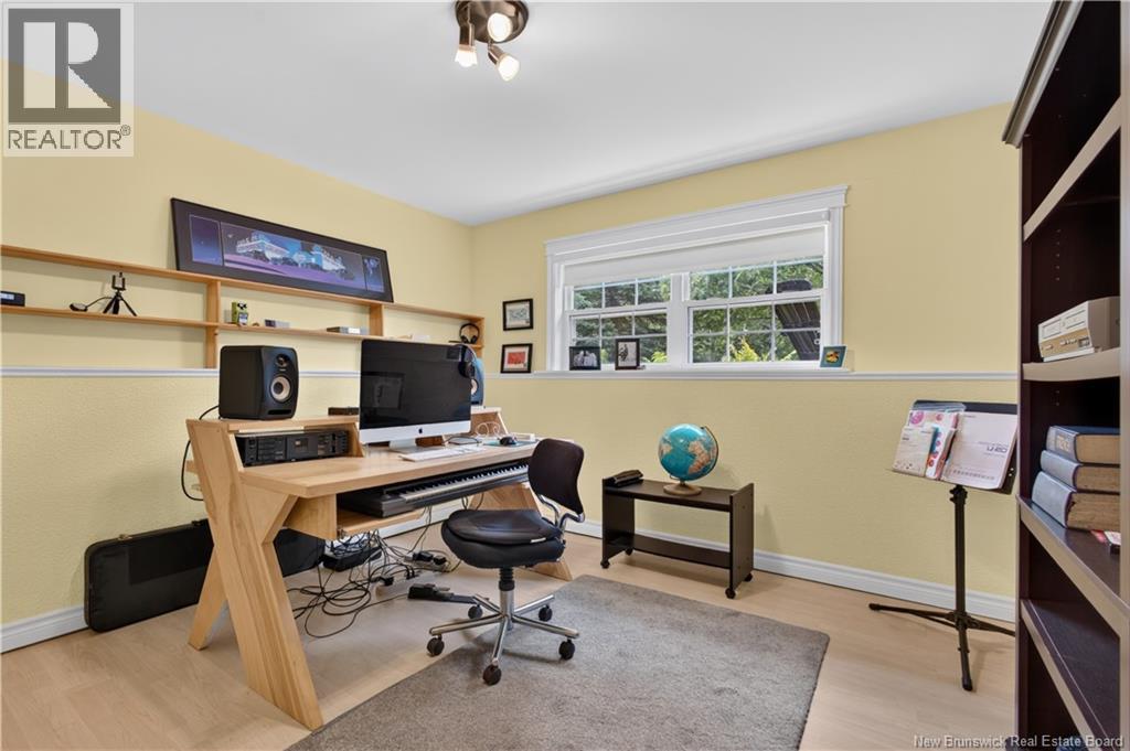33 Amy Street Property Photo 31