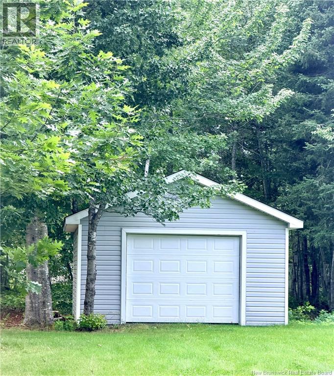 33 Amy Street Property Photo 43