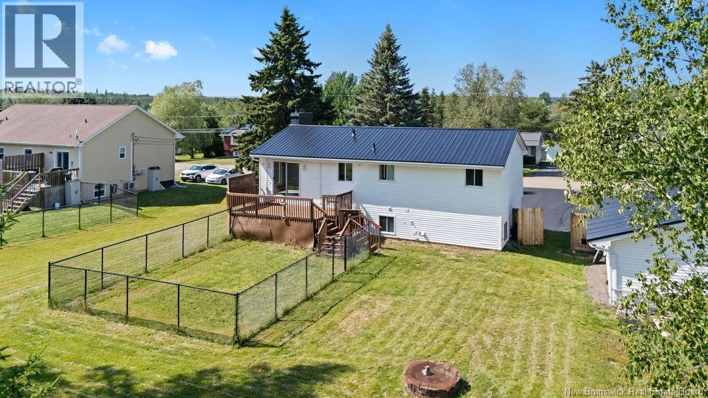 402 Marguerite Street Property Photo 4