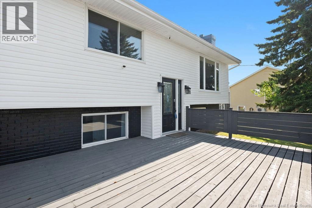 402 Marguerite Street Property Photo 6