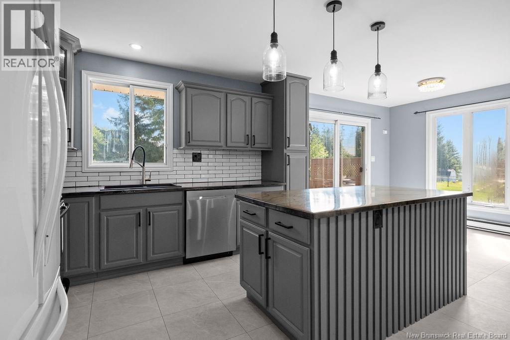402 Marguerite Street Property Photo 16