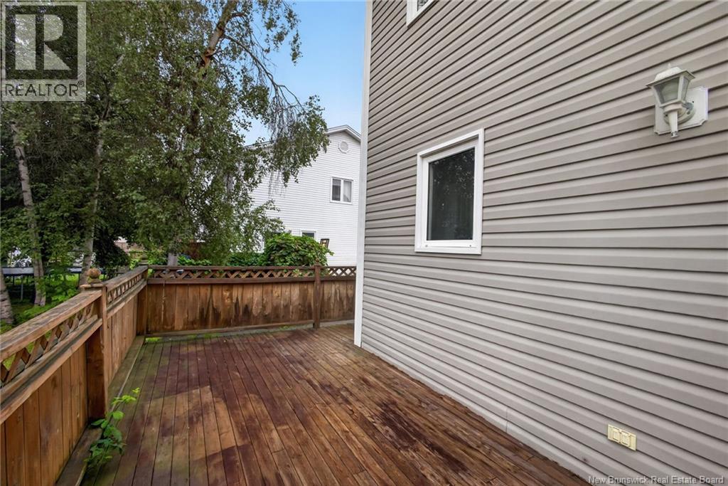 264 Glencairn Property Photo 5