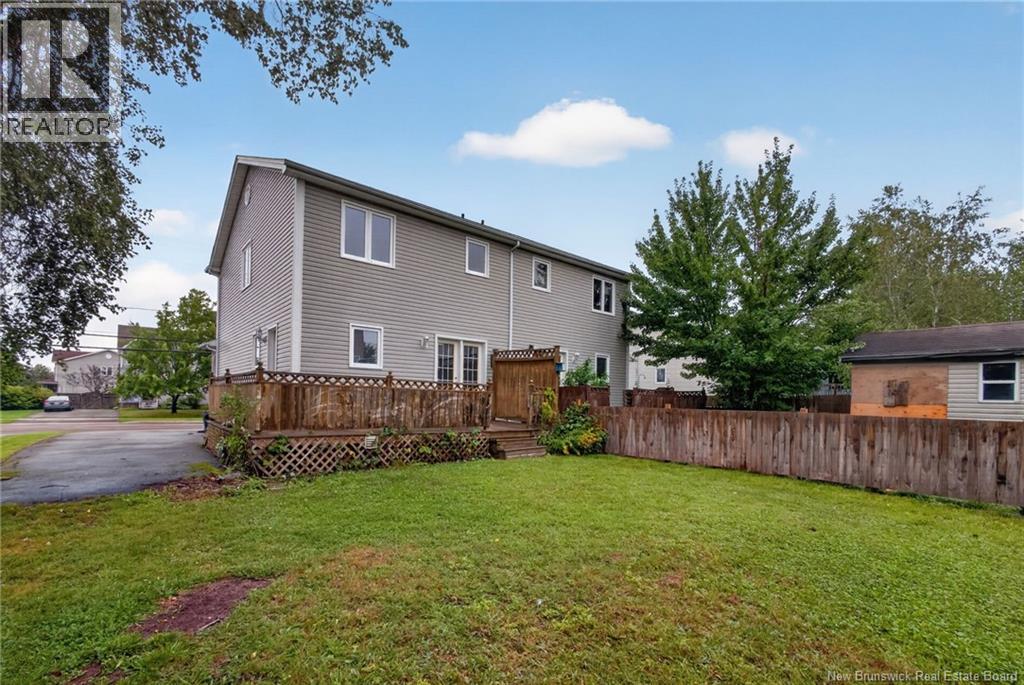 264 Glencairn Property Photo 8