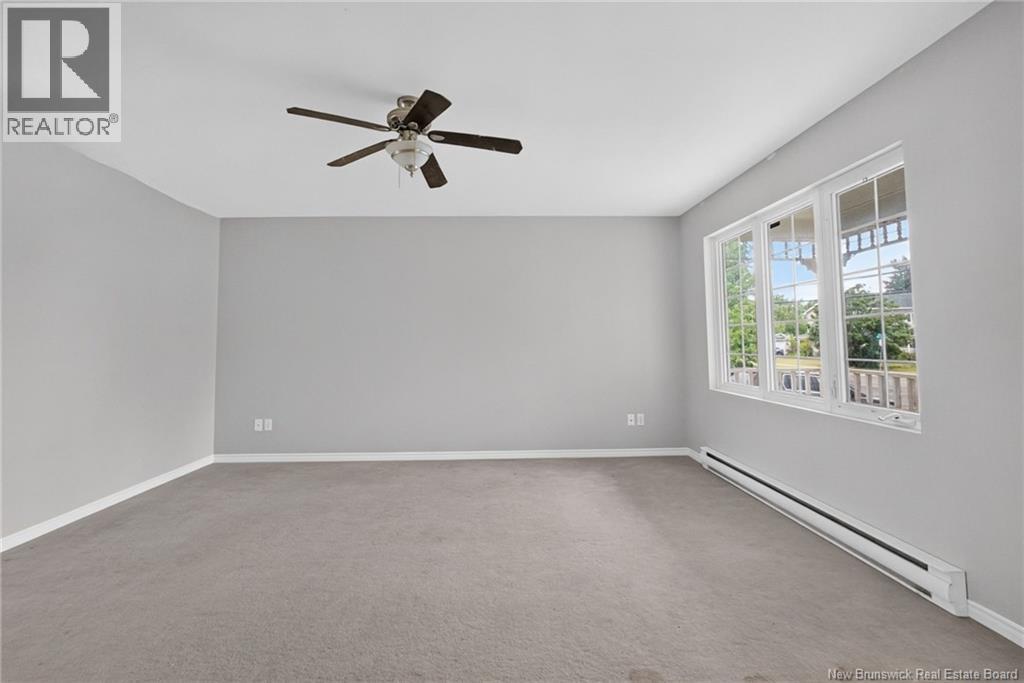 264 Glencairn Property Photo 10