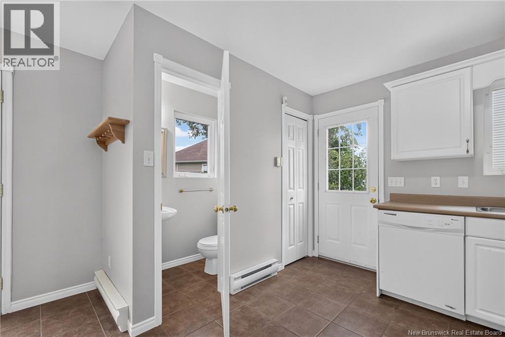 264 Glencairn Property Photo 15