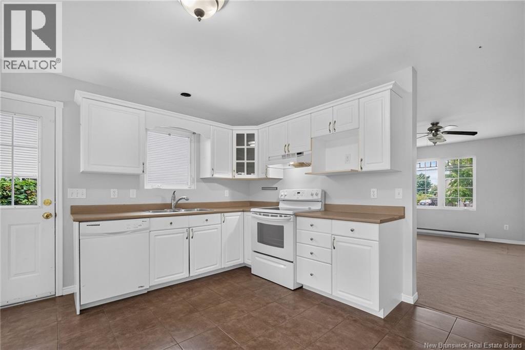 264 Glencairn Property Photo 16
