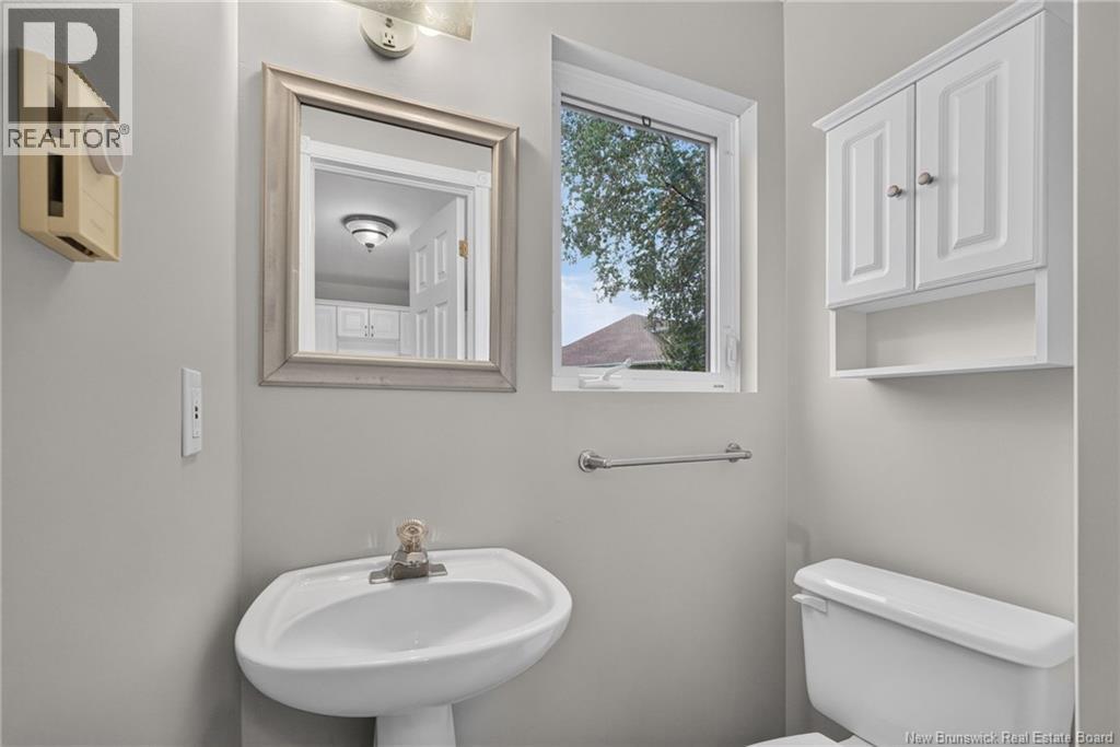 264 Glencairn Property Photo 17