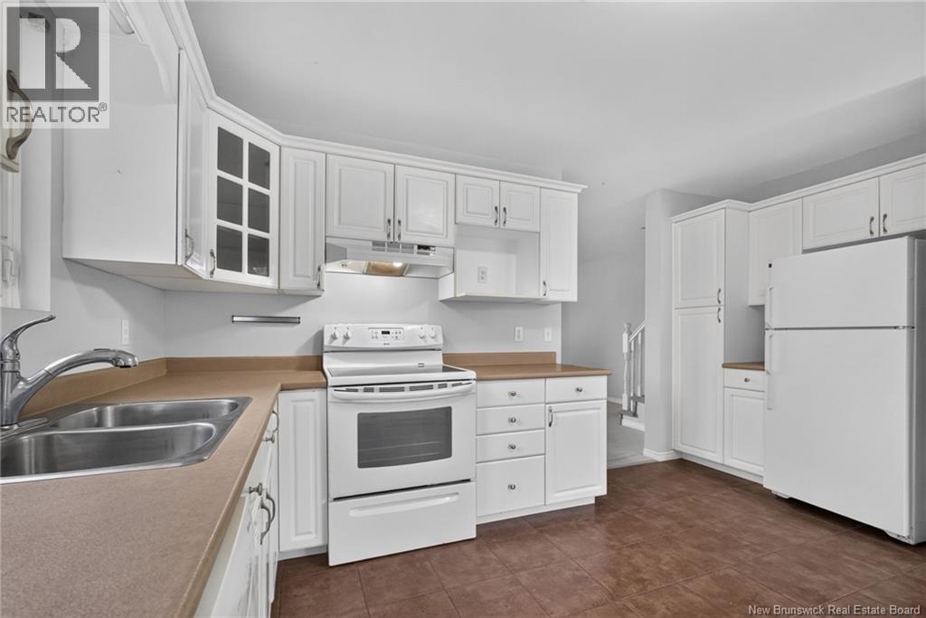 264 Glencairn Property Photo 18