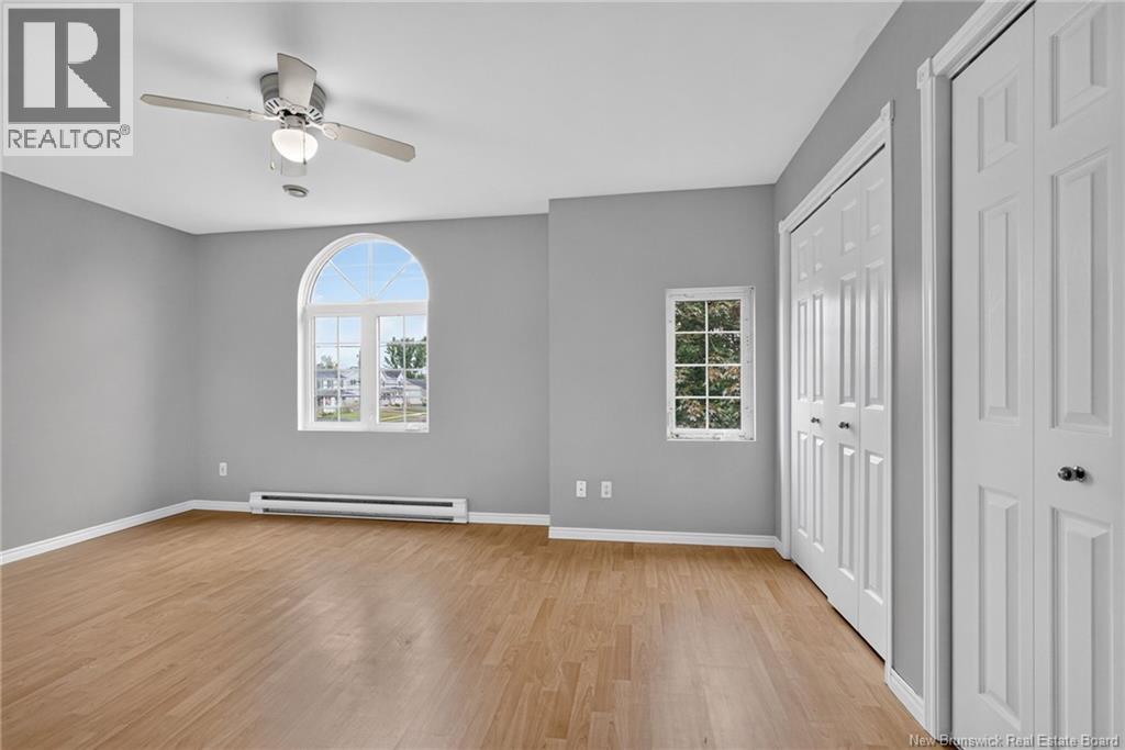 264 Glencairn Property Photo 34