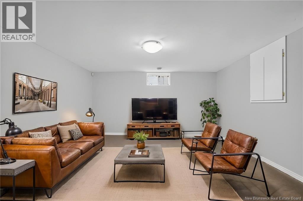 264 Glencairn Property Photo 41