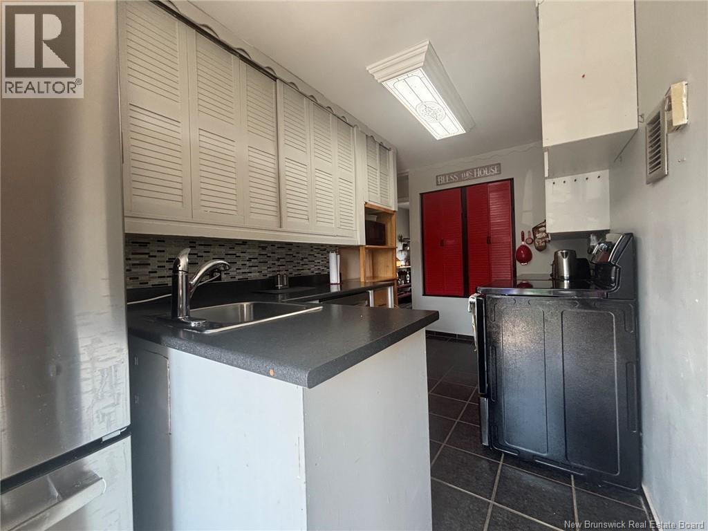 68 Munroe Road Property Photo 6