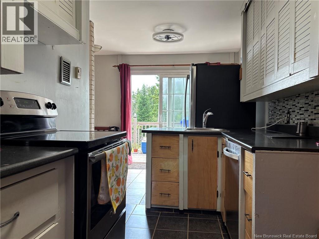 68 Munroe Road Property Photo 8