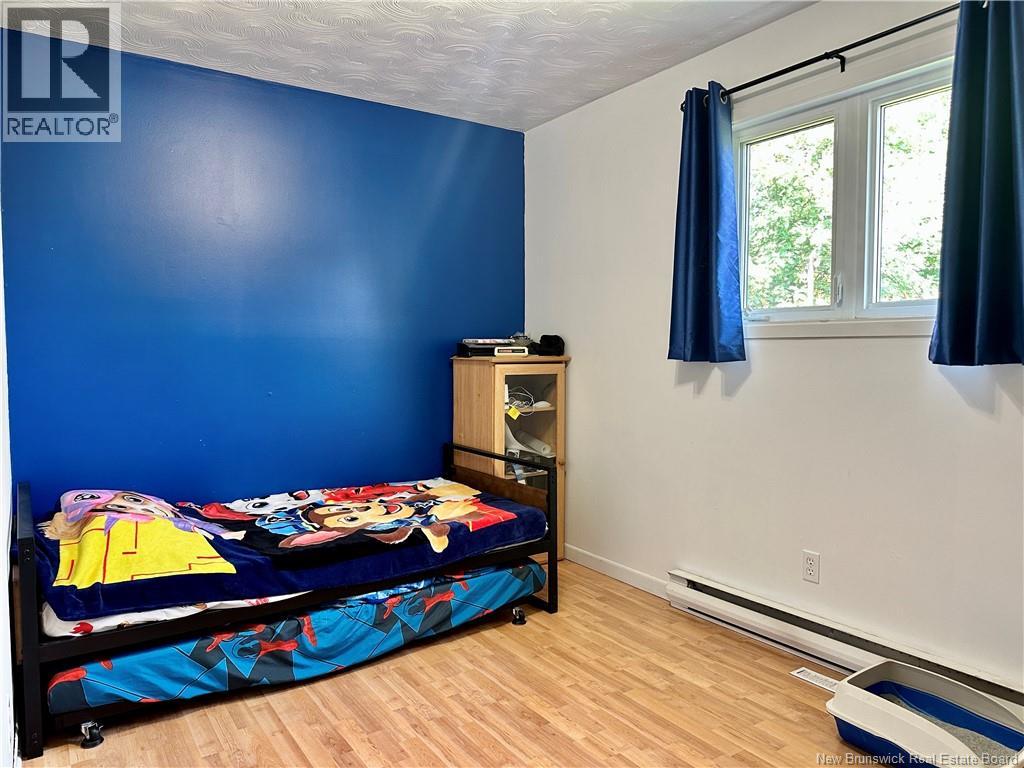 12 Léonard Street Property Photo 12