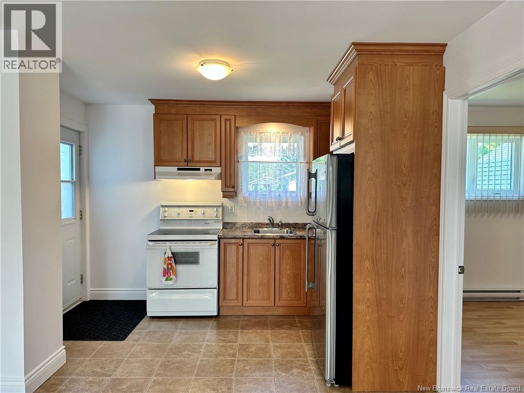12 Léonard Street Property Photo 27