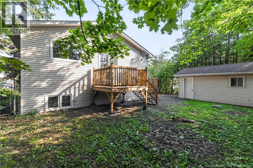 20 Connaught Avenue Property Photo 4