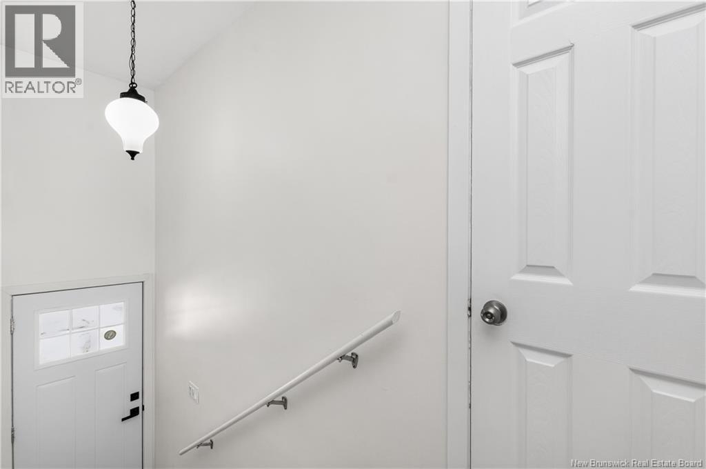 20 Connaught Avenue Property Photo 7