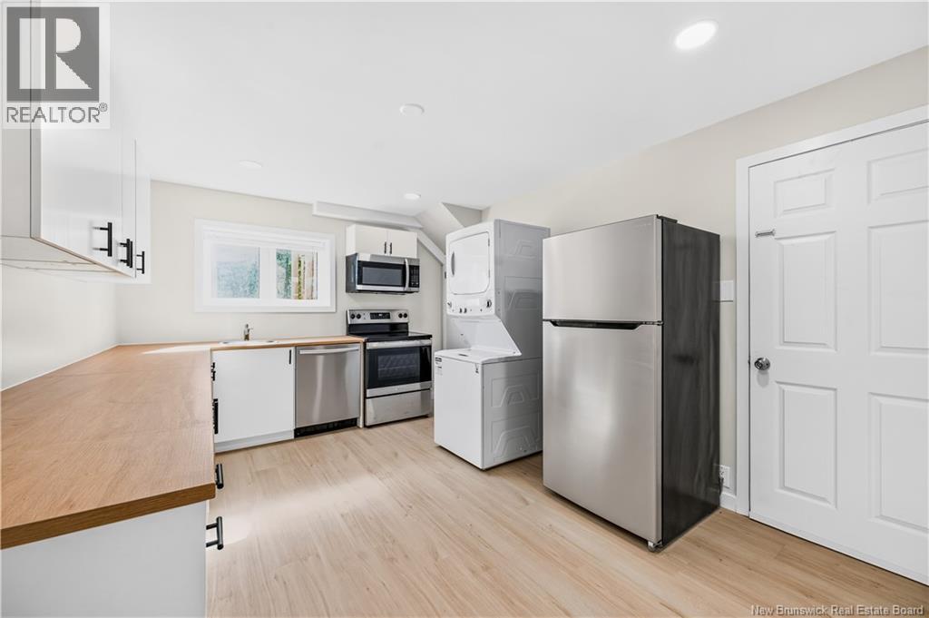 20 Connaught Avenue Property Photo 37