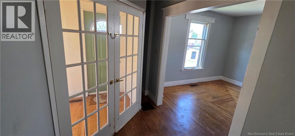 5 Maple Street Property Photo 6