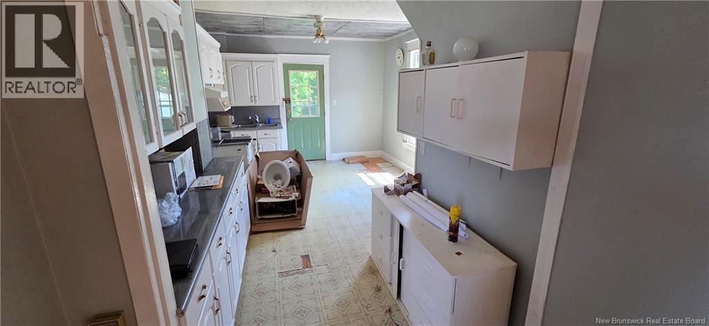 5 Maple Street Property Photo 8