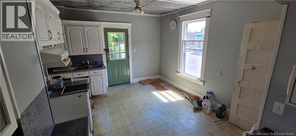 5 Maple Street Property Photo 10