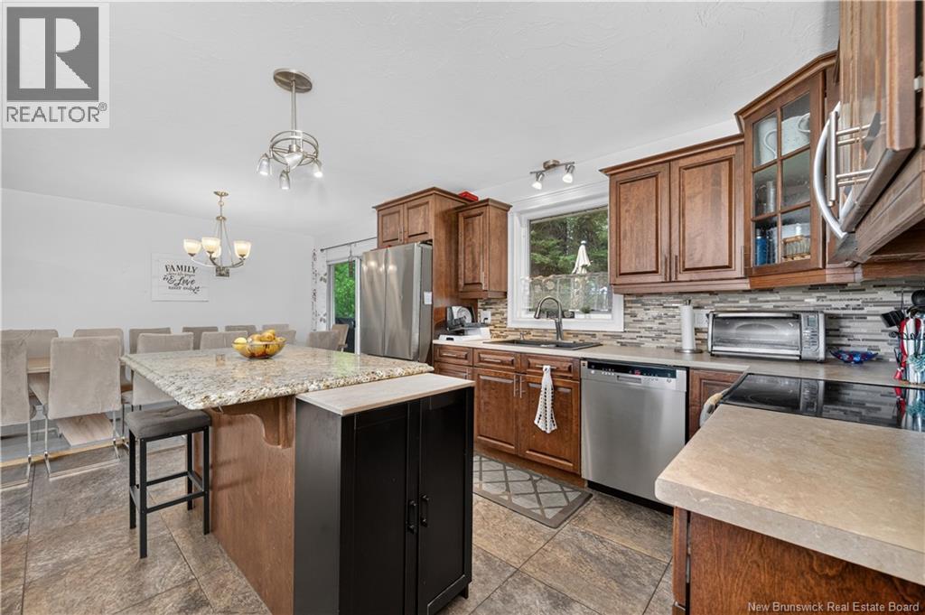 81 Queensway Drive Property Photo 10
