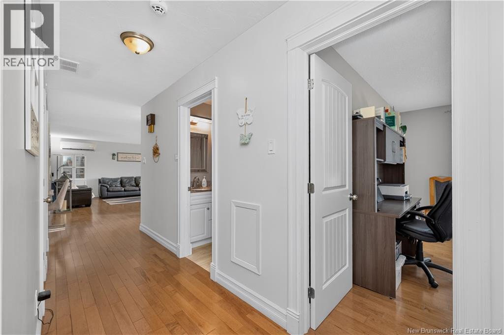 81 Queensway Drive Property Photo 26
