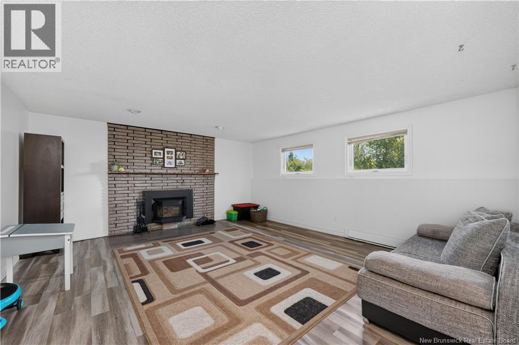 81 Queensway Drive Property Photo 42