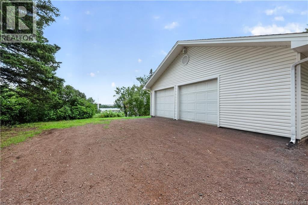 81 Queensway Drive Property Photo 47