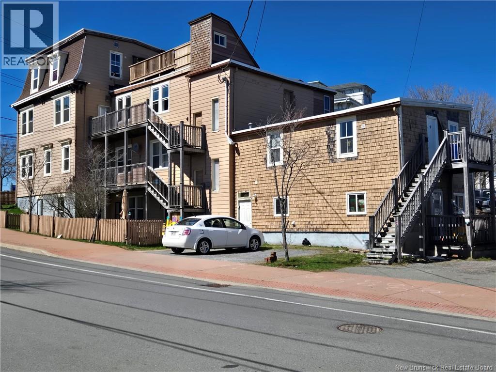 260 Douglas Avenue Property Photo 1