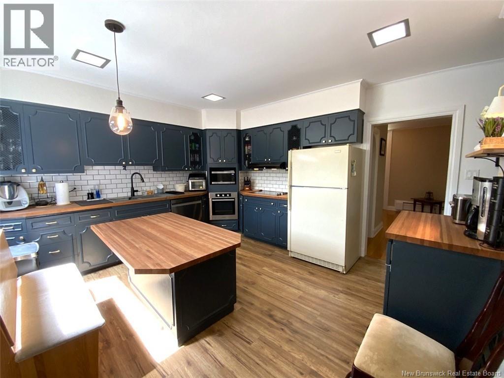 28 Lawson Street Property Photo 5
