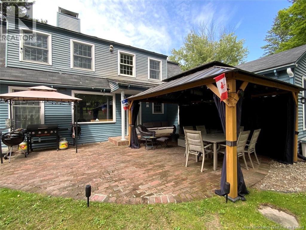 28 Lawson Street Property Photo 36