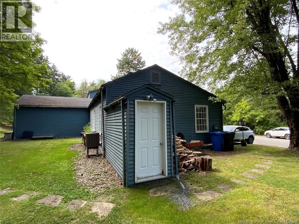 28 Lawson Street Property Photo 38