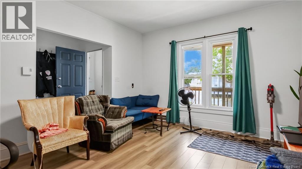 42 Railway Property Photo 14