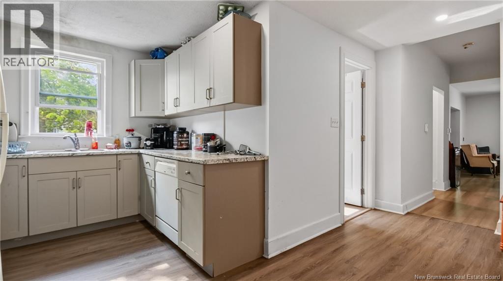 42 Railway Property Photo 25