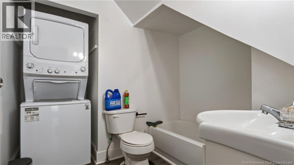 42 Railway Property Photo 29