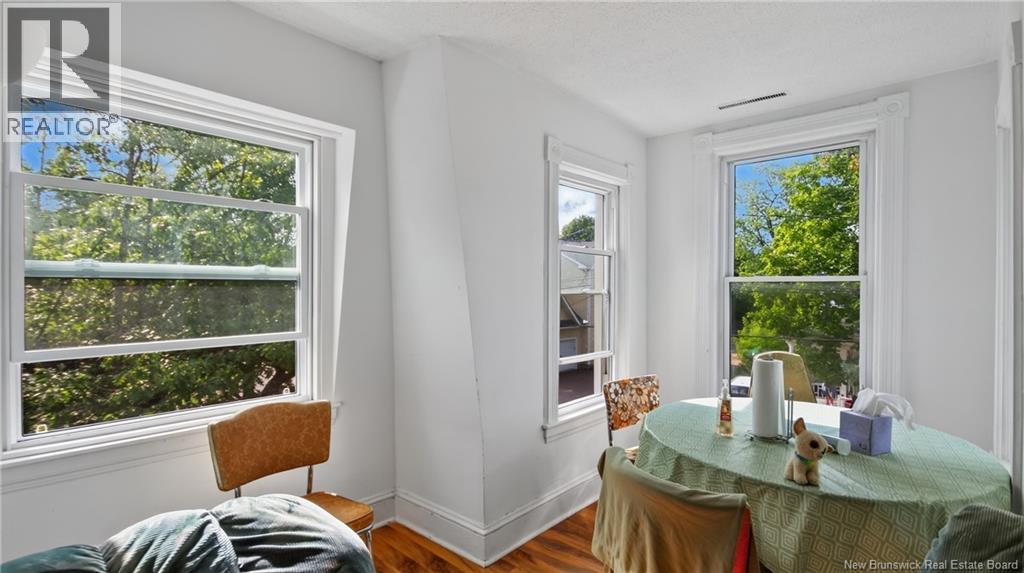 42 Railway Property Photo 35